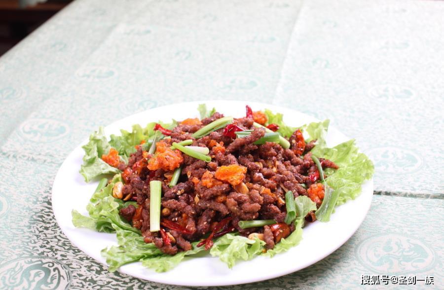 咸菜肉丝的做法：家常美味一学就会